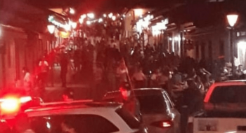 Caiado se reúne com prefeitos de cidades turísticas após aglomerações no feriado